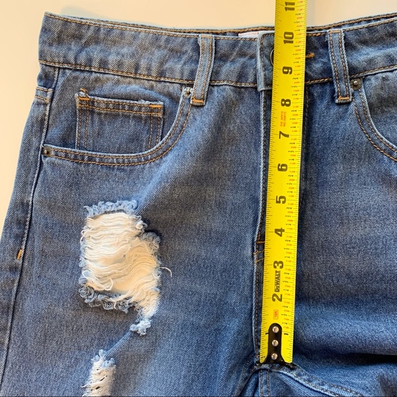 The Rockn Rev Distressed Mid Rise Crop Jean - Picture 9 of 10